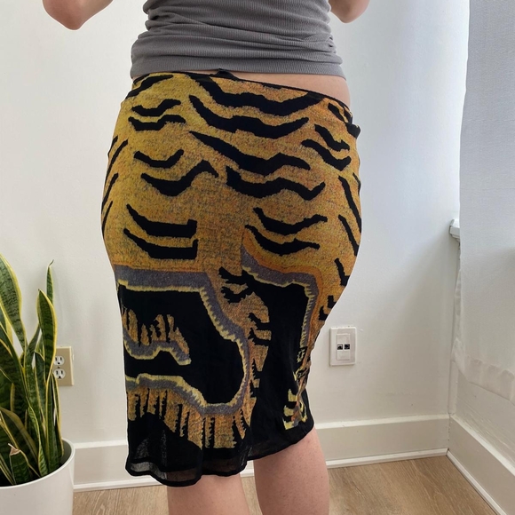 Vivienne Tam Vintage Tiger Rug Print Mesh Pencil Skirt - Picture 2 of 2